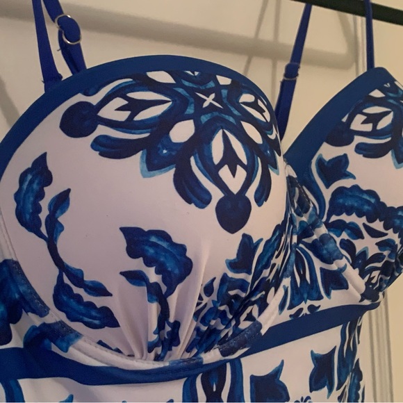 BNNT size Large Swimsuit - Picture 3 of 12